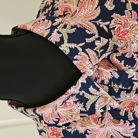 Mens's Shirt - Picture 4 of 15